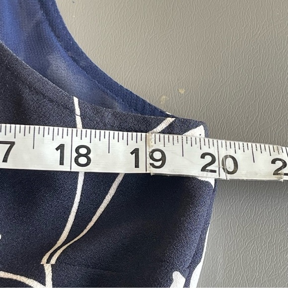 Brooks Brothers Sleeveless Floral Dress – Tie Waist, Full Skirt – Size 12 - Picture 12 of 13